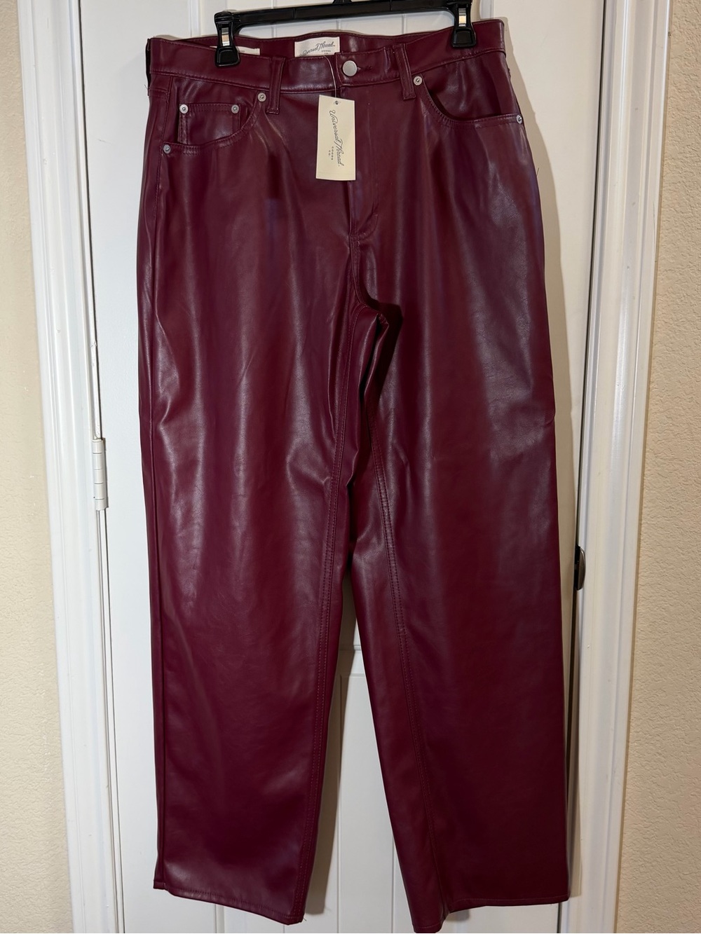 NWT Universal Thread Burgundy Faux Leather 90s Baggy Pants Size 10R
